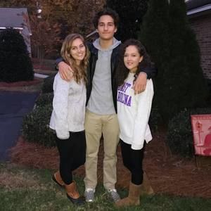 Meet your Posher, Michaela